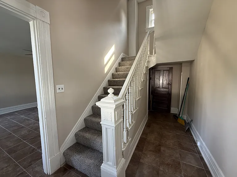 101 Shelby St — Photo 12