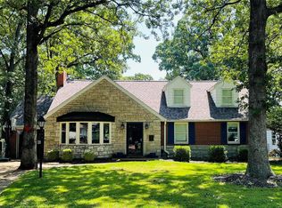 1128 Cheshire Ln, Saint Louis, MO