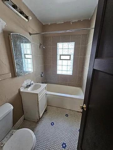 2737 N 48th St — Photo 11