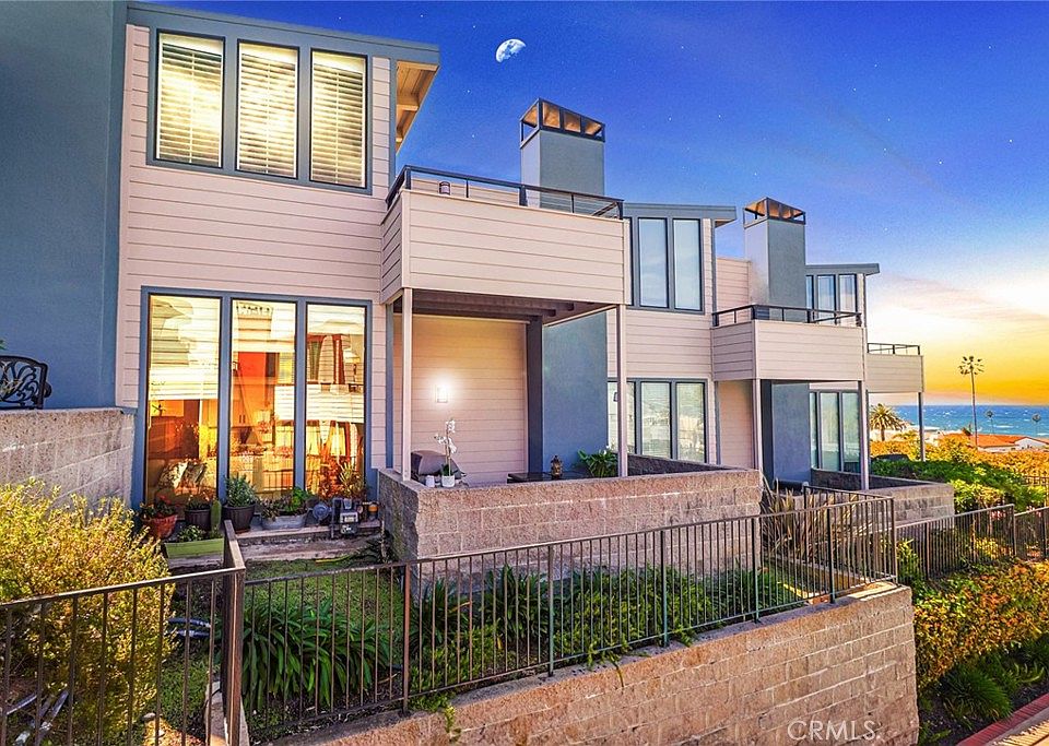 1st image of 404 Palos Verdes Blvd