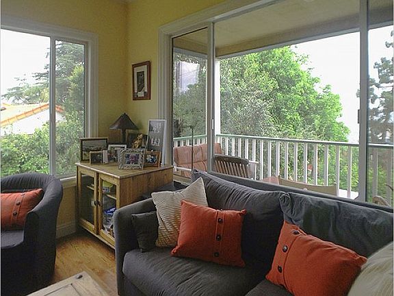 4th image of 2453 Echo Park Ave