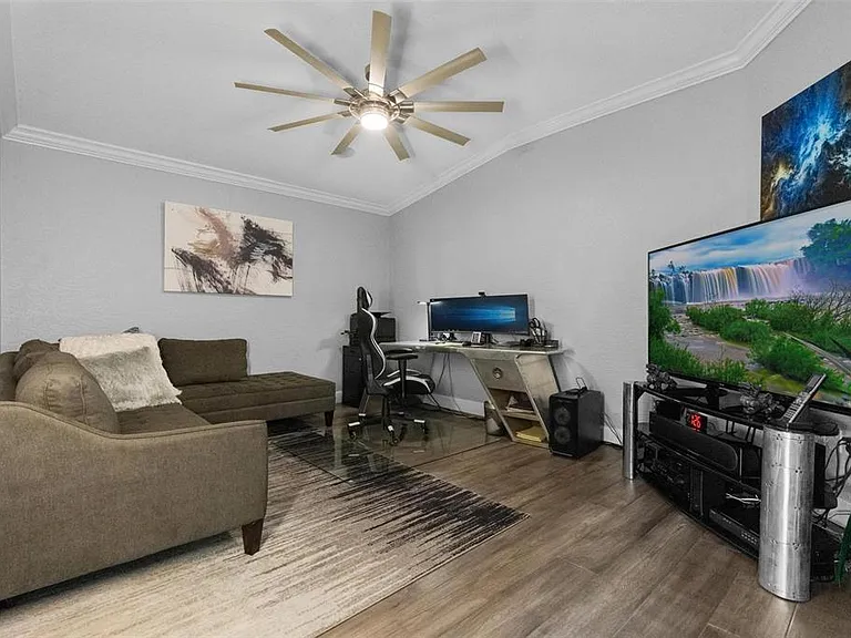 13228 Royal George Ave — Photo 17