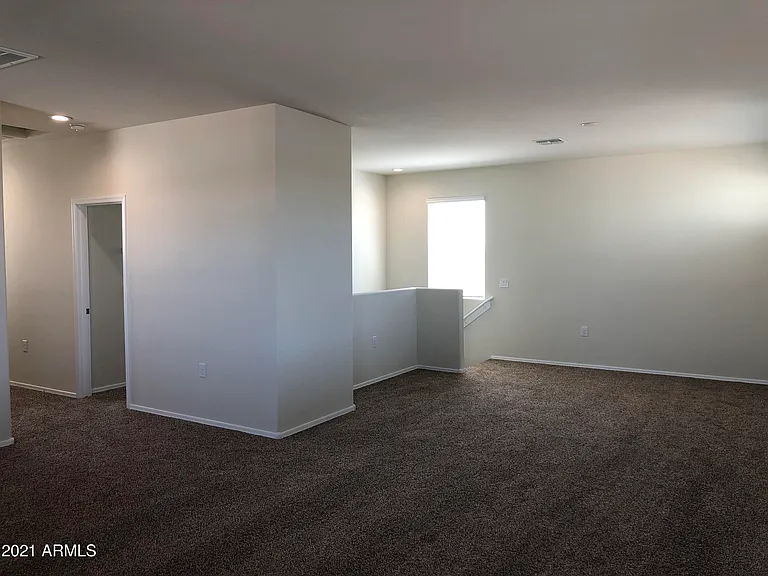 3702 N 307th Dr — Photo 26