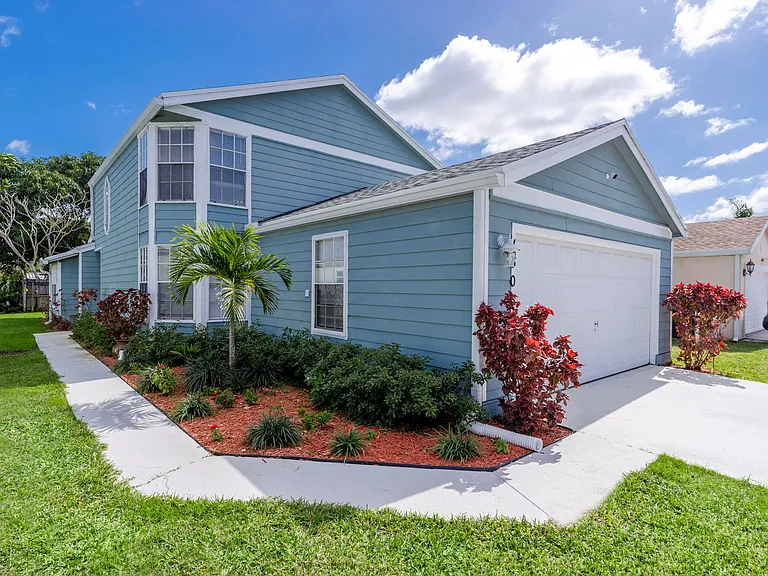 1306 Wild Daisy Ln — Photo 21