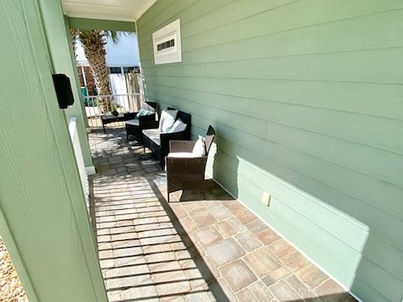 5th image of 906 Santa Rosa Blvd