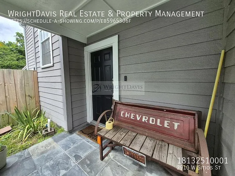 2910 W Sitios St — Photo 6