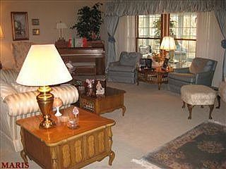 4th image of 324 Cabin Grove Ln