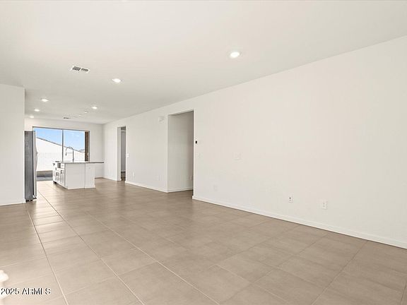 3rd image of 35459 N SEEDLING Street
