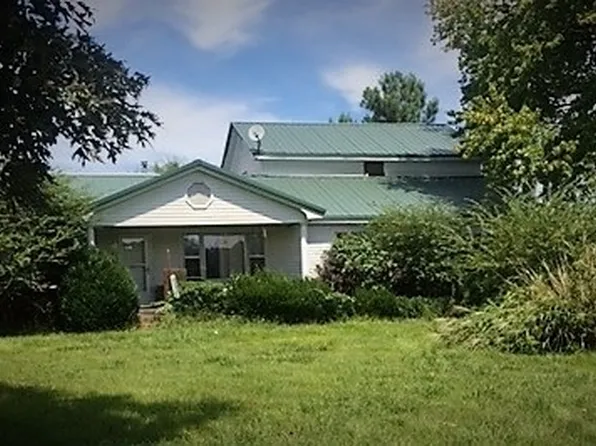 302 Gore Ln, Benton, KY 42025