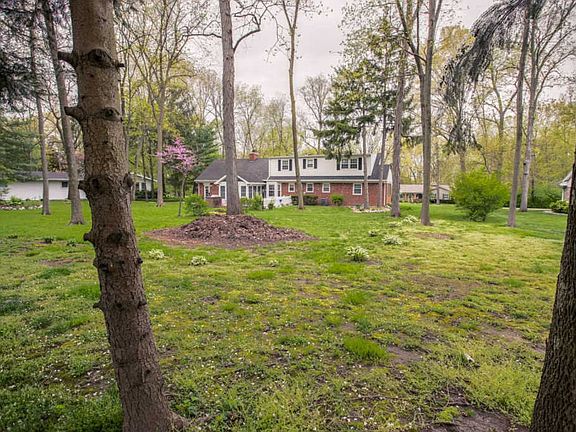 3rd image of 4779 Whippoorwill Dr
