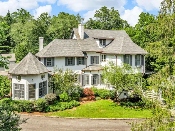 77 Haights Cross Road, Chappaqua, NY 10514