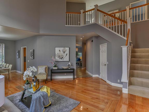 4th image of 732 Jenny Ct