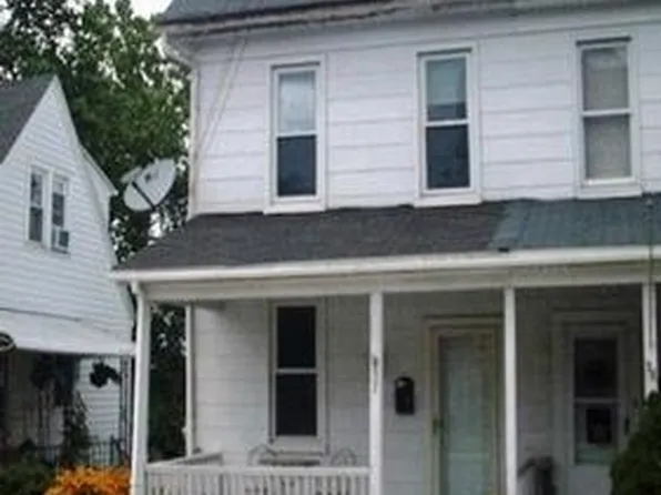 37 W Maple St, Dallastown, PA 17313