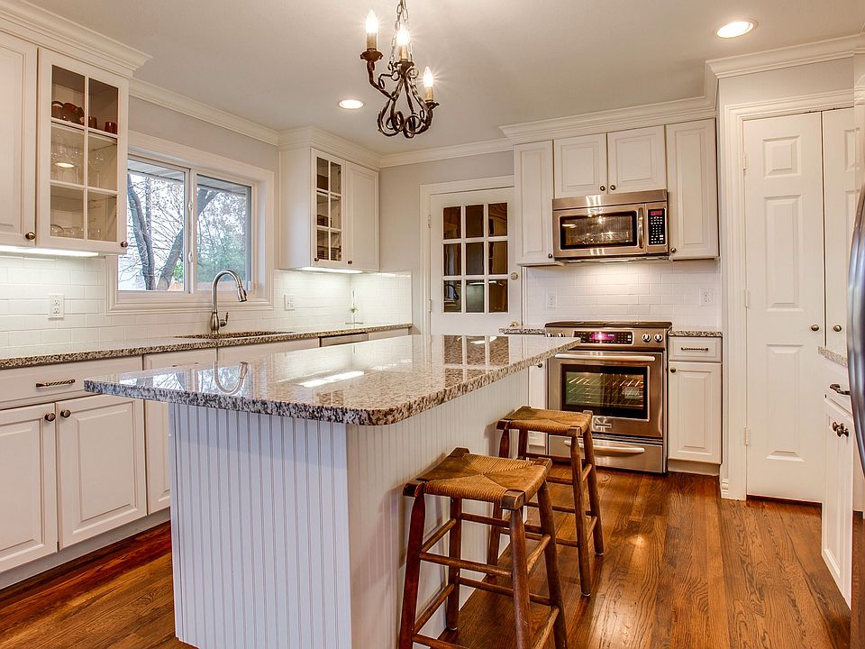 1st image of 3644 Warick Dr