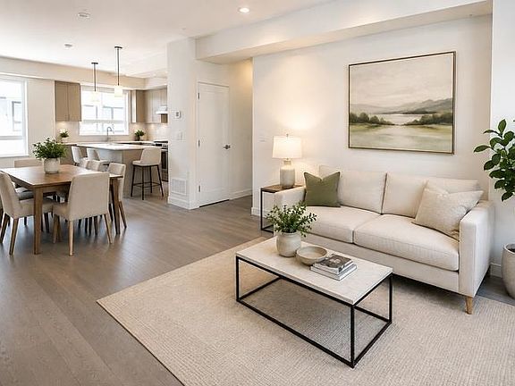 4th image of 10233 River Dr #28