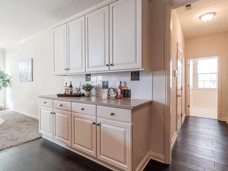 7518 Acela St — Photo 27