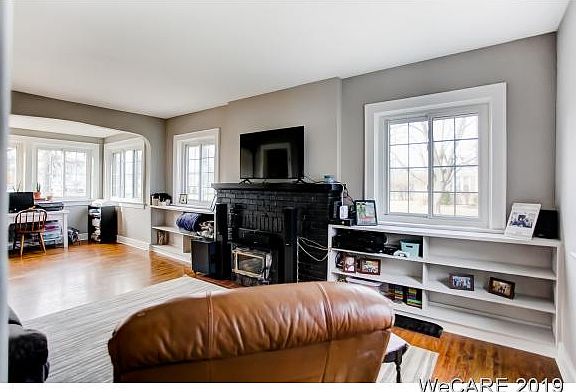 5th image of 1816 Lakewood Ave