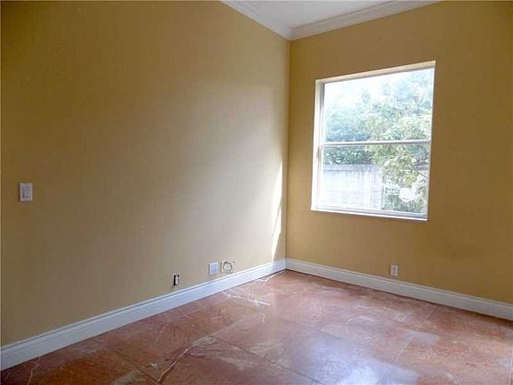 4th image of 4881 SW 38th Ter