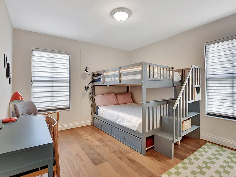 801 SW 5th St — Photo 34