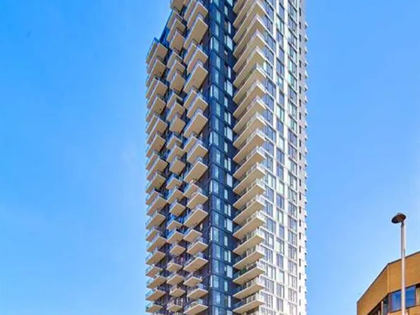 1010 W 6th St SW #1204, Calgary, AB T2R 1B4