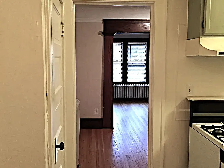 1088 Dayton Ave #4 — Photo 4