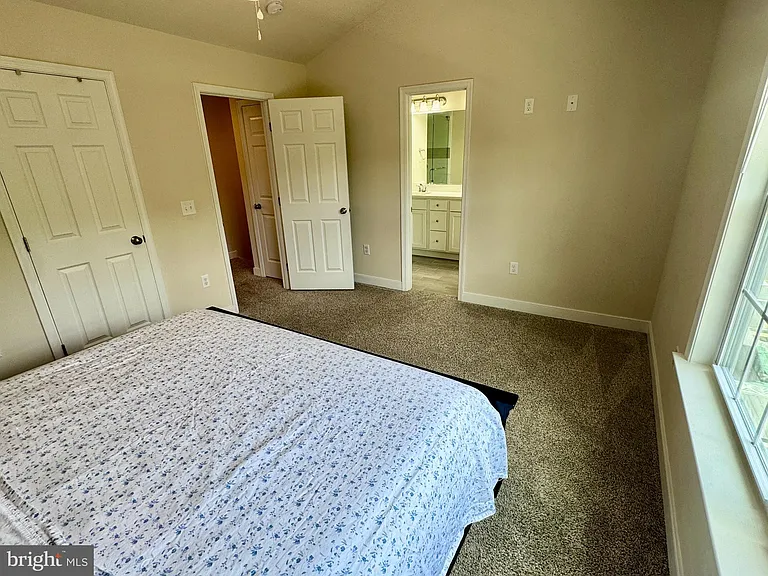1008 Wicklow Dr — Photo 18