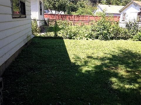 2nd image of 1931 N Dearborn St