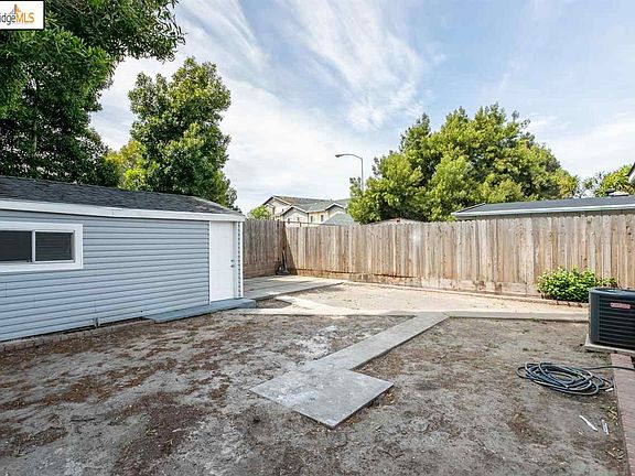 5th image of 2918 Florida Ave