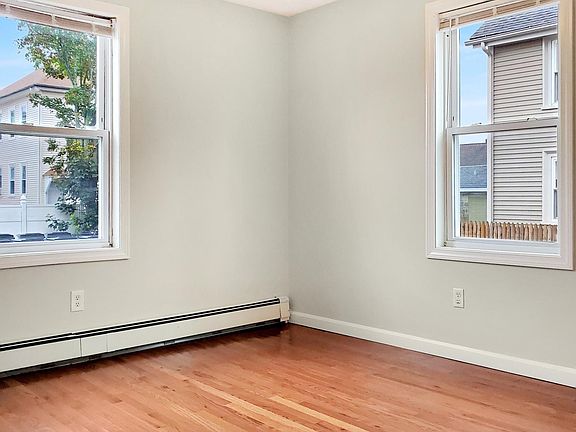 3rd image of 29 Blaine St APT 2