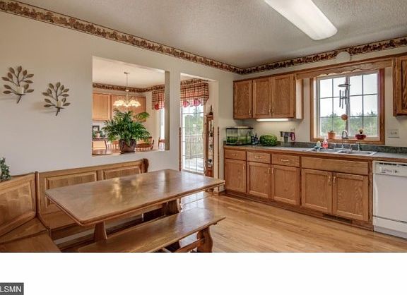 5th image of 28819 Holly Dr NW