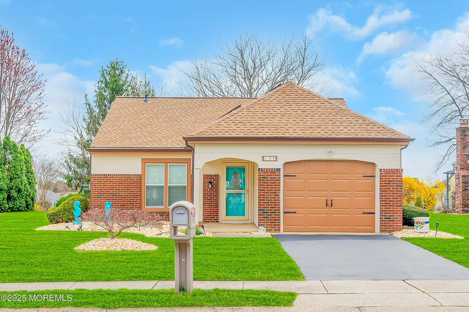 35 Gladstone Avenue photo 1