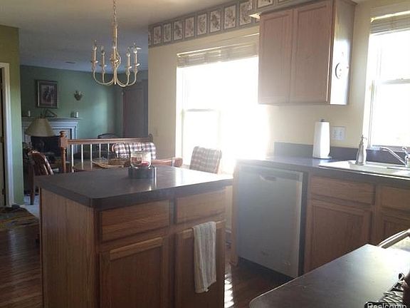 5th image of 43511 Revere Dr