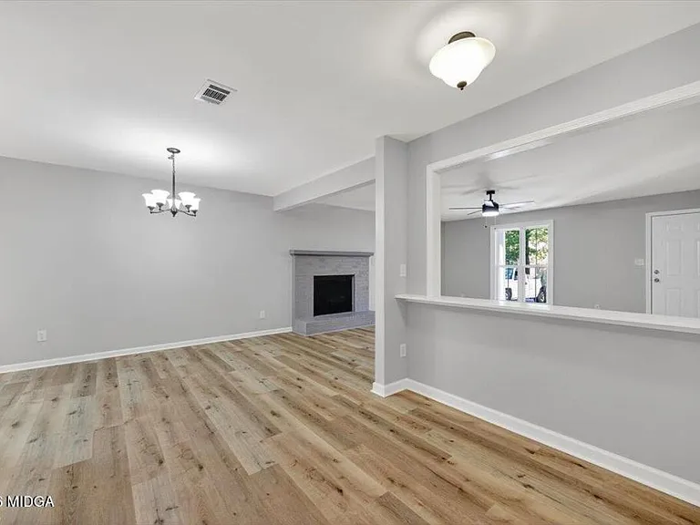 1376 Greentree Pkwy — Photo 11