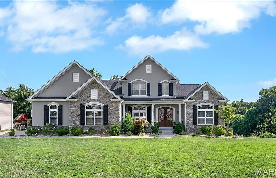 1st image of 2922 Christopher Dr