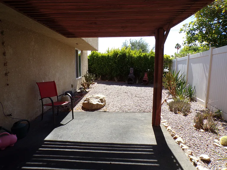 1689 N Sunflower Ct — Photo 8