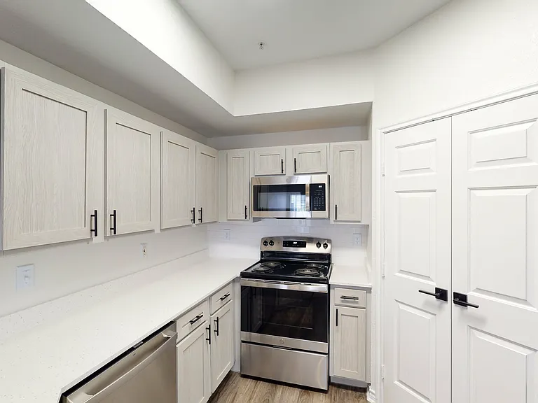 9th Street Apartments — Photo 56