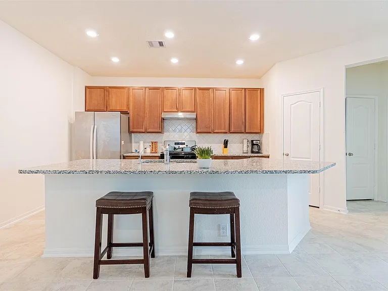 2114 Damasi Ln — Photo 13