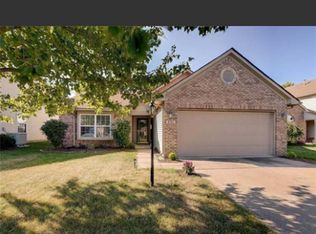 6135 Woodmill Dr, Fishers, IN 46038