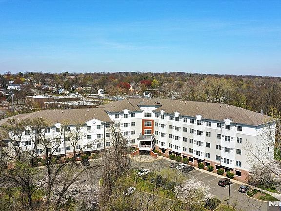2nd image of 189 Forest Avenue #108