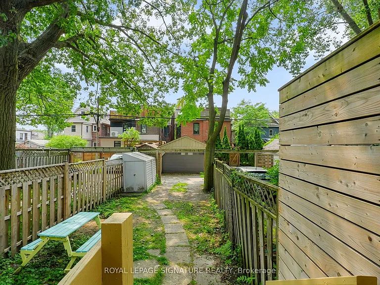 37 Strathcona Ave — Photo 12