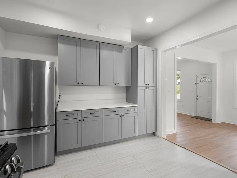 138 Maryland Park Dr — Photo 8