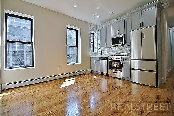 1st image of 1576 Lincoln Pl #2RR
