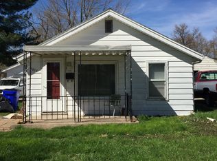 1876 W Center St, Decatur, IL 62526