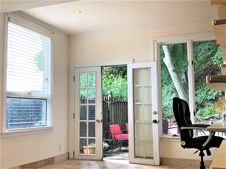 15 Rockwood Pl — Photo 27