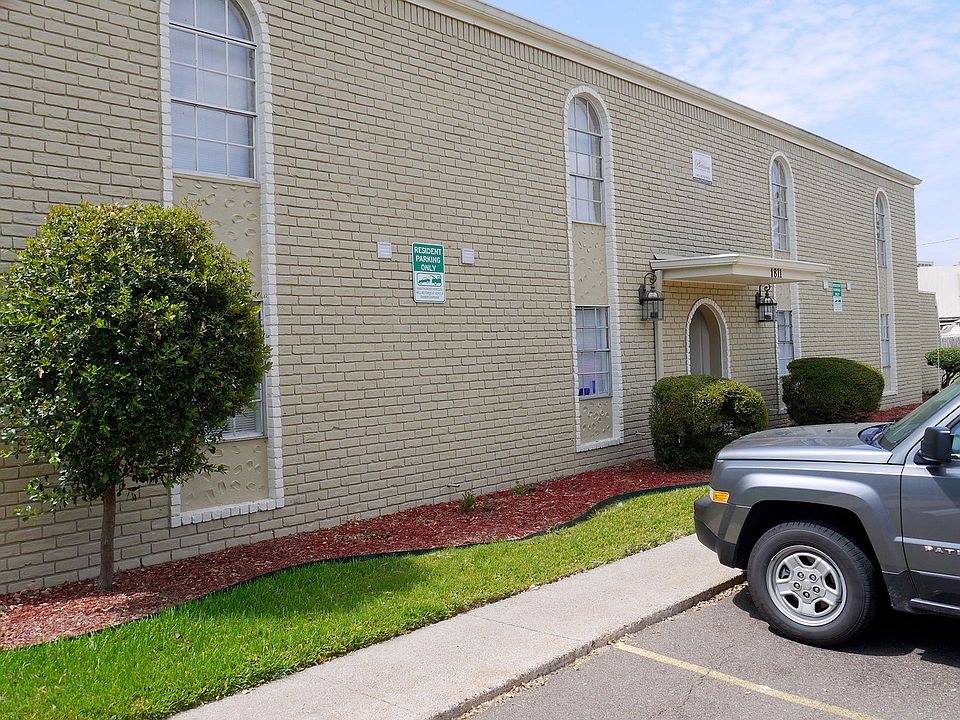 1st image of 1811 Lawndale Ave APT 10