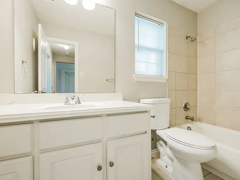 5117 Foard St — Photo 14
