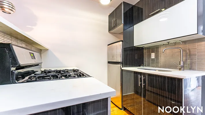 Rented by Nooklyn NYC LLC | media 25