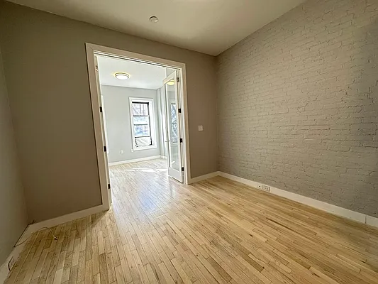 Rented by Tourma Realty LLC | media 15