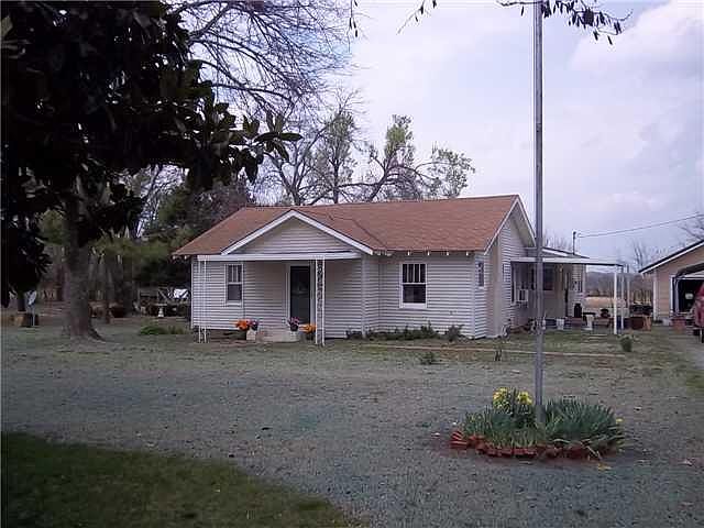 1st image of 905 W Houston
