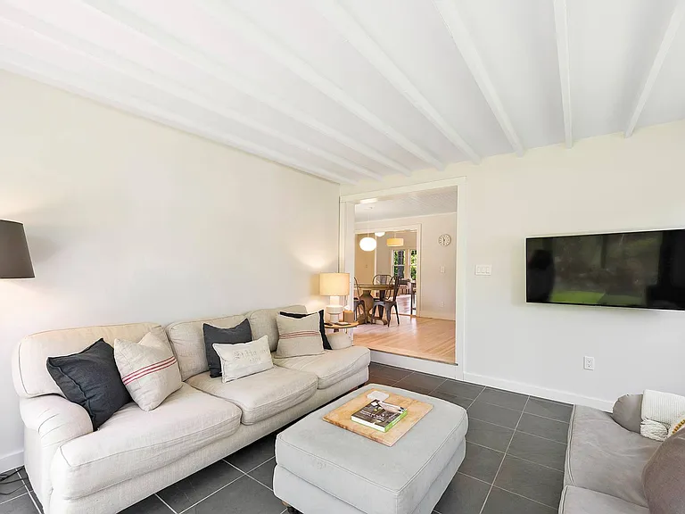 14 Oak Ln — Photo 15